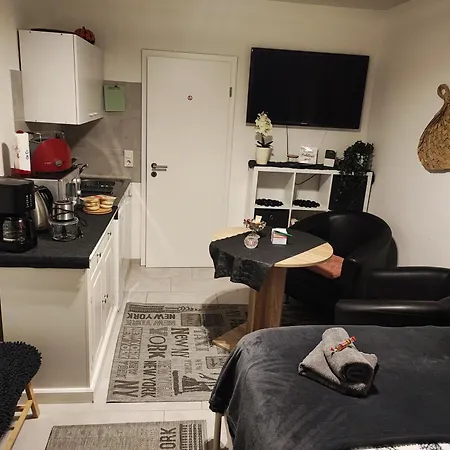 Apartment Sweet Dreams *
